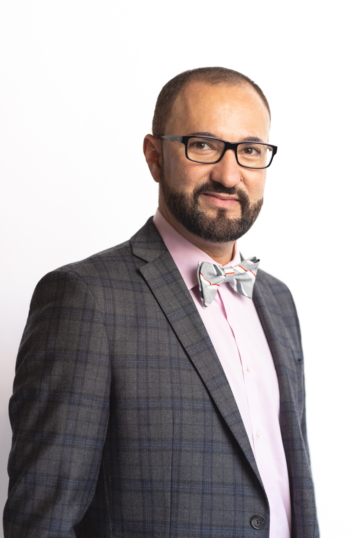 Mario Alvarez Serrano, bilingual LGBTQIA+ affirming psychotherapist